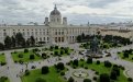 Výhled ze střechy na protější Kunsthistorisches Museum